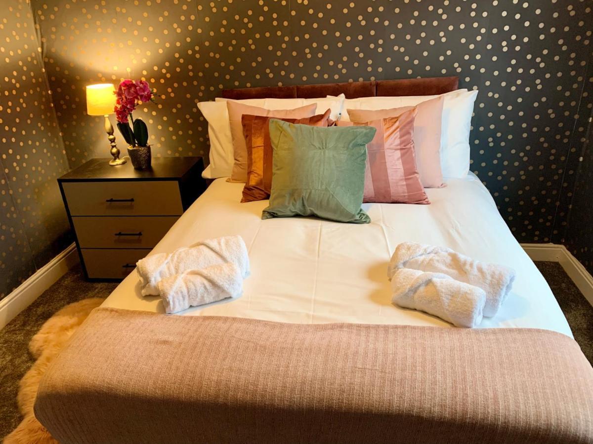 Stamer House By Yourstays, Stylish Quirky House, With 4 Double Bedrooms, Book Now! Stoke-on-Trent Eksteriør billede
